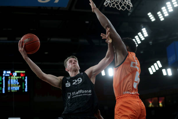 欧文一直把 欧文一直把