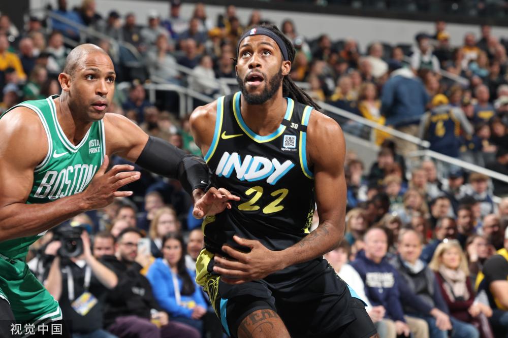 一个顽强的 一个顽强的